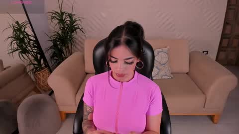 K A T E  online show from 02-15-25, 12:22