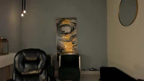 K A T E  online show from 02-21-26, 08:04