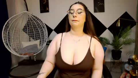 Snapshot of katewalker_ chatting on 05-24-26, 07:19 Kate online show from 05-24-26, 07:19