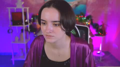 katewillows online show from 12-17-25, 03:56