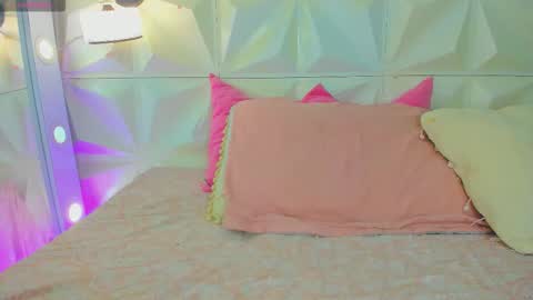 Snapshot of kathalinaxvip chatting on 10-27-25, 01:20 katha online show from 10-27-25, 01:20