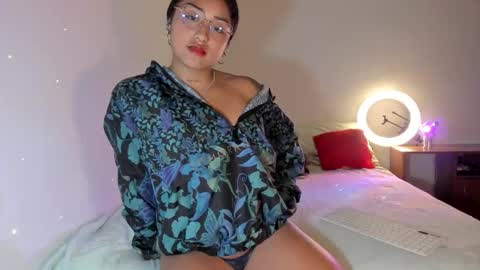 Snapshot of katharina_lopez chatting on 10-06-25, 10:51 Katha online show from 10-06-25, 10:51