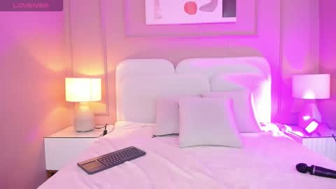 Snapshot of kathe_asian chatting on 03-25-26, 06:47 online show from 03-25-26, 06:47