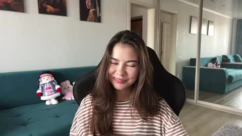 Snapshot of katheleenschraub chatting on 07-14-26, 10:21 Elle online show from 07-14-26, 10:21