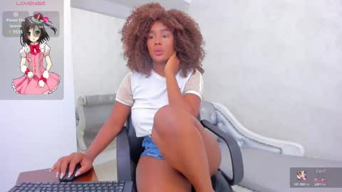 Snapshot of katherin_cruzz chatting on 03-08-25, 01:14 katherin online show from 03-08-25, 01:14