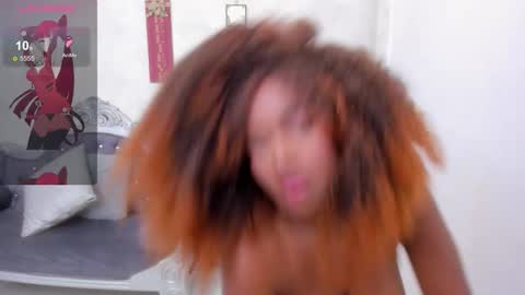 Snapshot of katherin_cruzz chatting on 11-15-25, 01:40 katherin online show from 11-15-25, 01:40