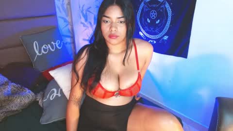 Snapshot of katherin_jonnes chatting on 01-10-25, 08:40 Kat online show from 01-10-25, 08:40