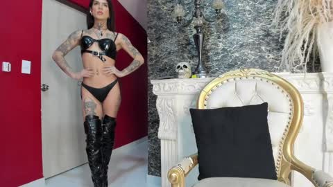 Snapshot of katherinblake chatting on 12-20-24, 01:47 Katherin online show from 12-20-24, 01:47