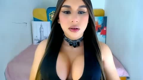 KATHERINE online show from 01-28-25, 04:08