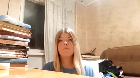 Snapshot of katheryntalboti chatting on 11-11-25, 09:37 Katheryn online show from 11-11-25, 09:37