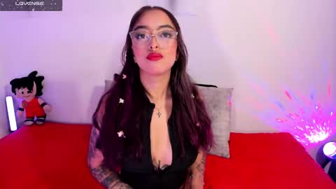 Snapshot of kathhoney1 chatting on 02-25-25, 02:47 Kath online show from 02-25-25, 02:47