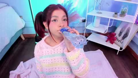 Snapshot of kathia_saenz chatting on 09-11-25, 03:39 Kathia  online show from 09-11-25, 03:39