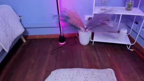 Kathia  online show from 11-13-25, 04:33