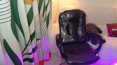 kathie_lozada online show from 12-04-25, 04:33