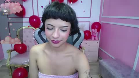 Snapshot of kathina_t chatting on 02-13-25, 11:15 kathina online show from 02-13-25, 11:15