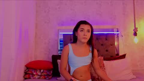 Snapshot of kathira_londres chatting on 07-28-26, 02:13 Sofia online show from 07-28-26, 02:13
