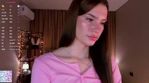 Lola online show from 07-18-26, 05:11