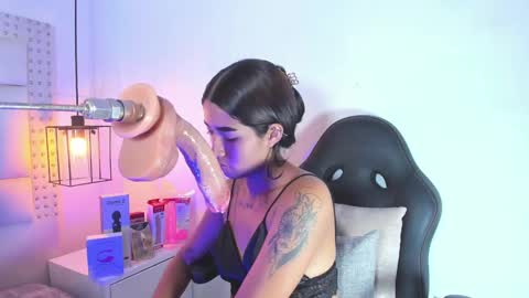 Snapshot of kathy_naughty1 chatting on 12-13-24, 01:22 Khaty online show from 12-13-24, 01:22