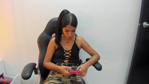 Snapshot of kathy_naughty1 chatting on 01-10-25, 12:04 Khaty online show from 01-10-25, 12:04