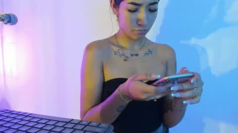 Snapshot of kathy_naughty1 chatting on 09-29-25, 11:37 Khaty online show from 09-29-25, 11:37