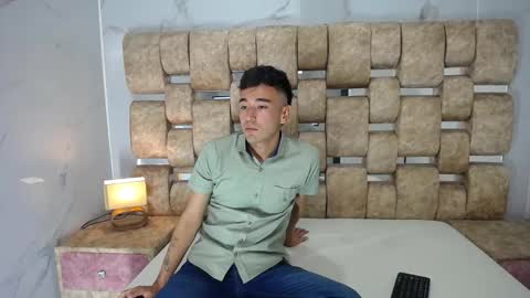 Kaht y Aiden online show from 01-12-26, 07:41