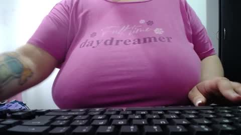 Snapshot of kathybigboobsbbw_ chatting on 12-31-24, 08:34 kathybigboobsbbw_ online show from 12-31-24, 08:34
