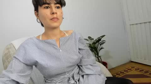 Snapshot of katia_12_ chatting on 01-07-25, 11:35 katia_12_ online show from 01-07-25, 11:35