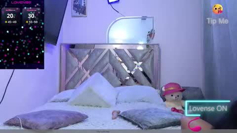 Katia collins online show from 11-04-25, 03:27