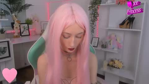 Katia  online show from 10-28-25, 06:50