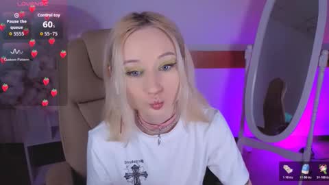 Katia  online show from 11-11-25, 06:46