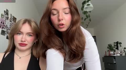 Katienext stream  online show from 09-26-25, 10:08