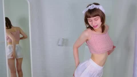 Katie online show from 09-16-25, 01:34