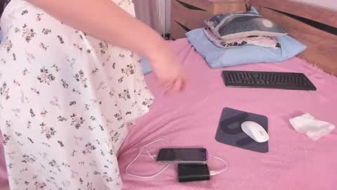 Kate online show from 05-19-26, 07:42