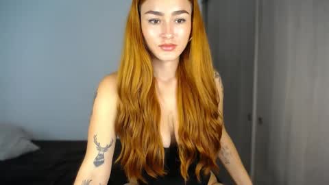 Snapshot of katiejane_ chatting on 02-05-25, 02:37 Katie Jane online show from 02-05-25, 02:37
