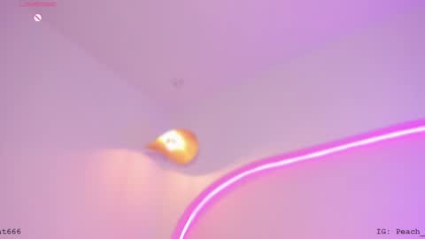 Snapshot of katiepeach_ chatting on 12-30-24, 12:52 Katy  IGPeach kat666 online show from 12-30-24, 12:52