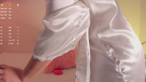 Snapshot of katiepeach_ chatting on 10-06-25, 11:51 Katy  IGPeach kat666 online show from 10-06-25, 11:51