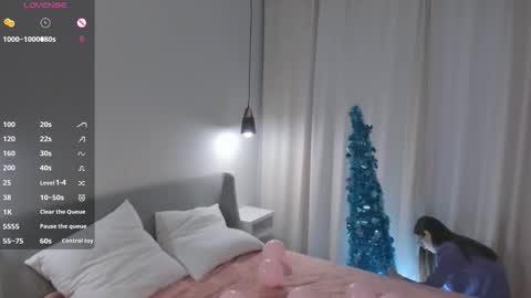 Scarlett online show from 12-18-25, 08:42