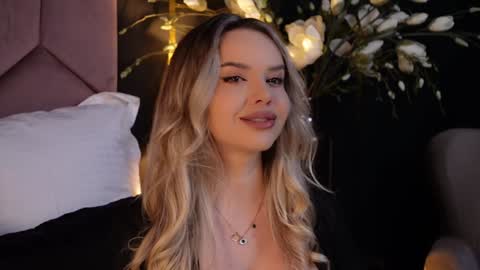 KatJolie online show from 01-06-25, 09:00