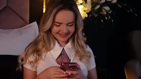 KatJolie online show from 01-28-25, 08:47