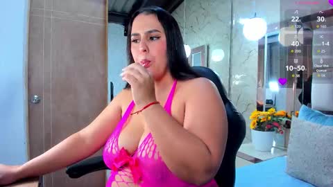 Katleya Lewiis online show from 10-10-25, 10:20