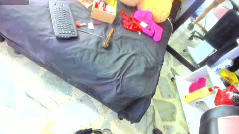 Snapshot of katlucy69 chatting on 01-06-25, 04:15 lucyfx69 INSTAGRAM online show from 01-06-25, 04:15