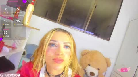 Snapshot of katlucy69 chatting on 02-01-25, 04:35 lucyfx69 INSTAGRAM online show from 02-01-25, 04:35