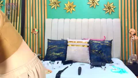 K A T L Y N  online show from 02-17-25, 07:10