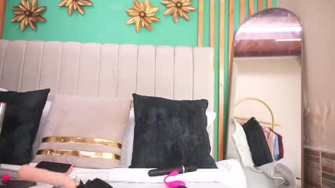 K A T L Y N  online show from 09-14-25, 06:29