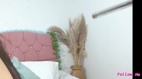 Snapshot of katriana_sex chatting on 01-15-25, 11:30 Katriana online show from 01-15-25, 11:30