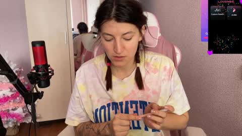 Snapshot of katrin_kristal chatting on 01-27-25, 10:27 naked in pvt show 100 tk online show from 01-27-25, 10:27