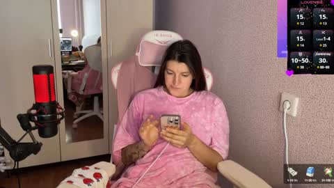 Snapshot of katrin_kristal chatting on 01-31-25, 12:29 naked in pvt show 100 tk online show from 01-31-25, 12:29