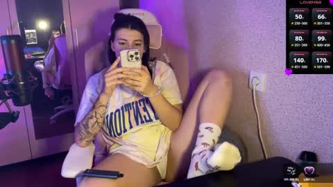 Snapshot of katrin_kristal chatting on 02-10-25, 08:31 naked in pvt show 100 tk online show from 02-10-25, 08:31