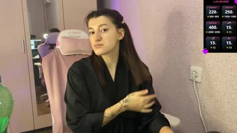Snapshot of katrin_kristal chatting on 02-11-25, 06:44 naked in pvt show 100 tk online show from 02-11-25, 06:44