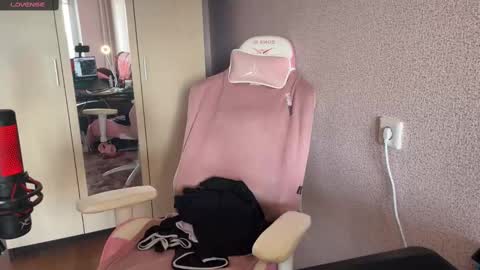 Snapshot of katrin_kristal chatting on 02-14-25, 12:47 naked in pvt show 100 tk online show from 02-14-25, 12:47